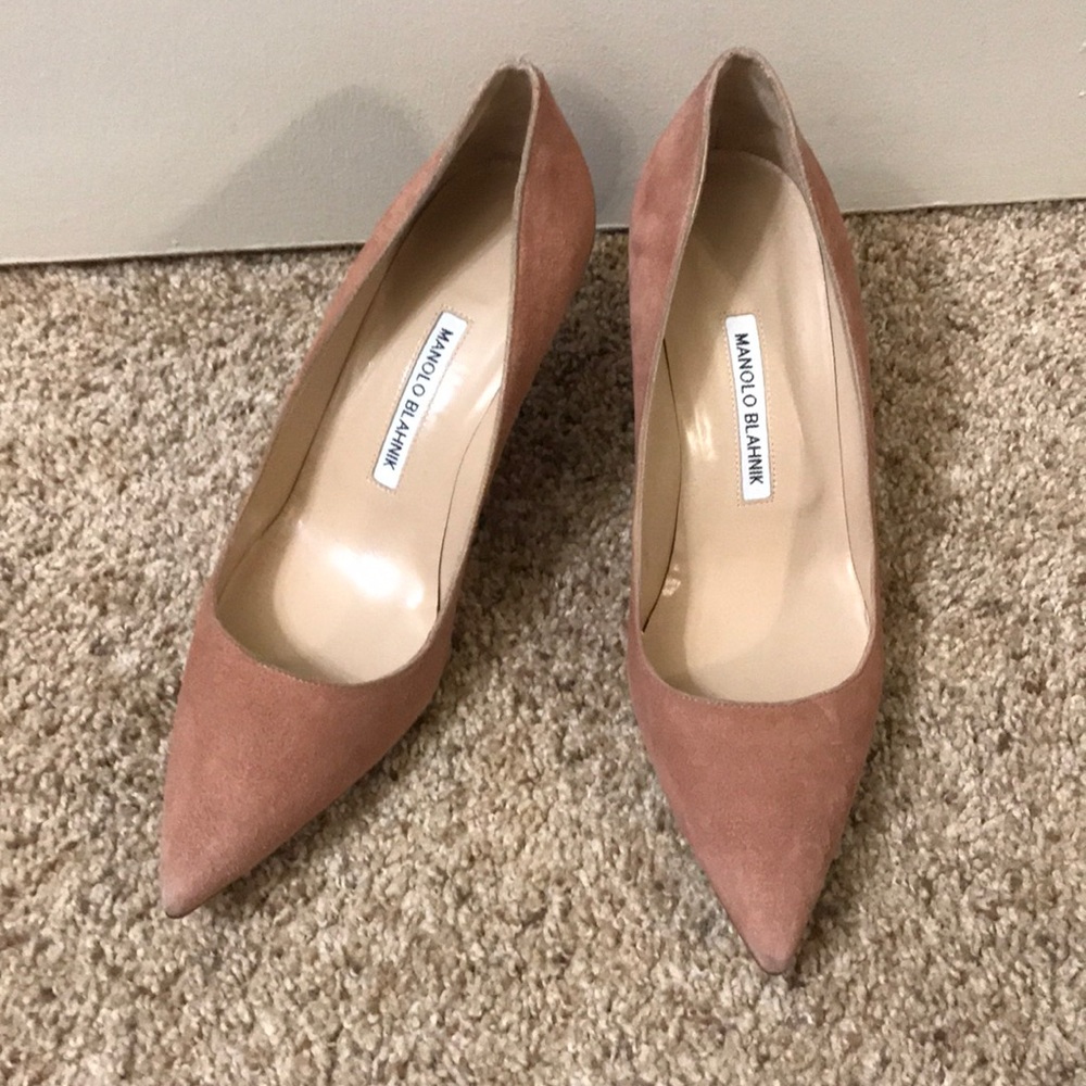 Manolo Blahnik pink suede pumps